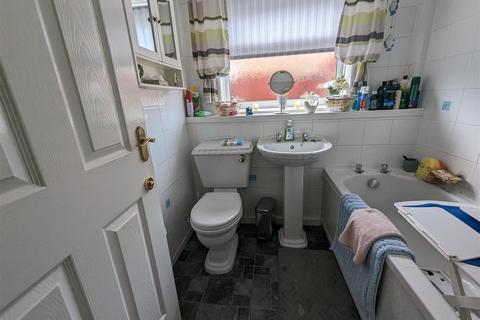 34 Amiens Close, Darlington, DL3 0UL