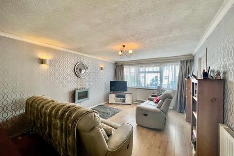 8 Broadmere, Dursley, GL11 6PW