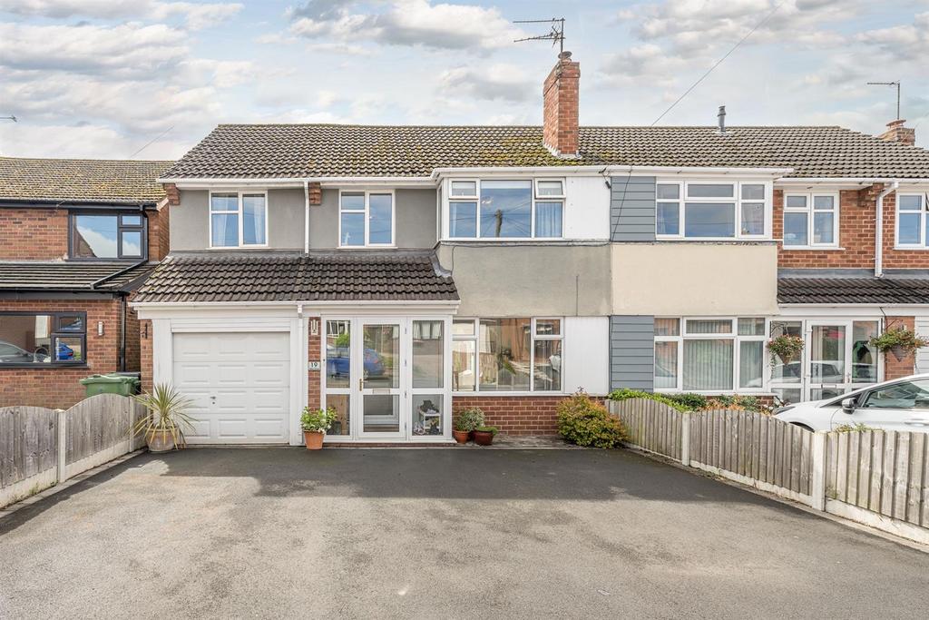 Albert Street, Wall Heath, DY6 0NA 4 bed semidetached house for sale