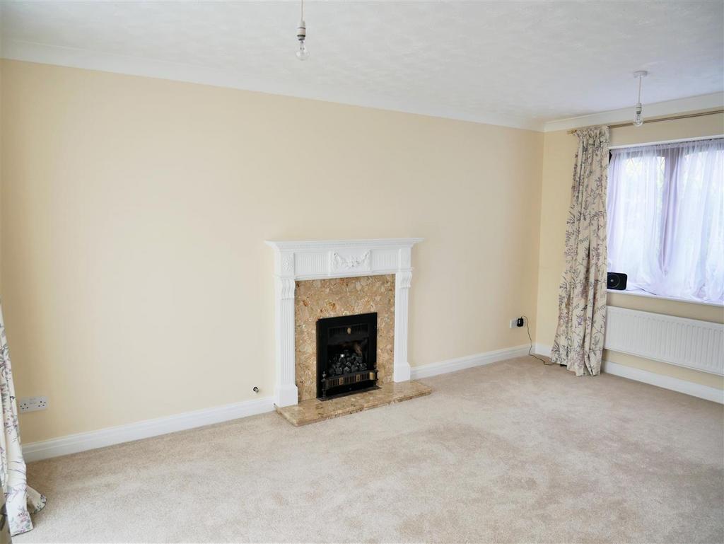 Duncan Street, Calne 3 bed detached house for sale £325,000