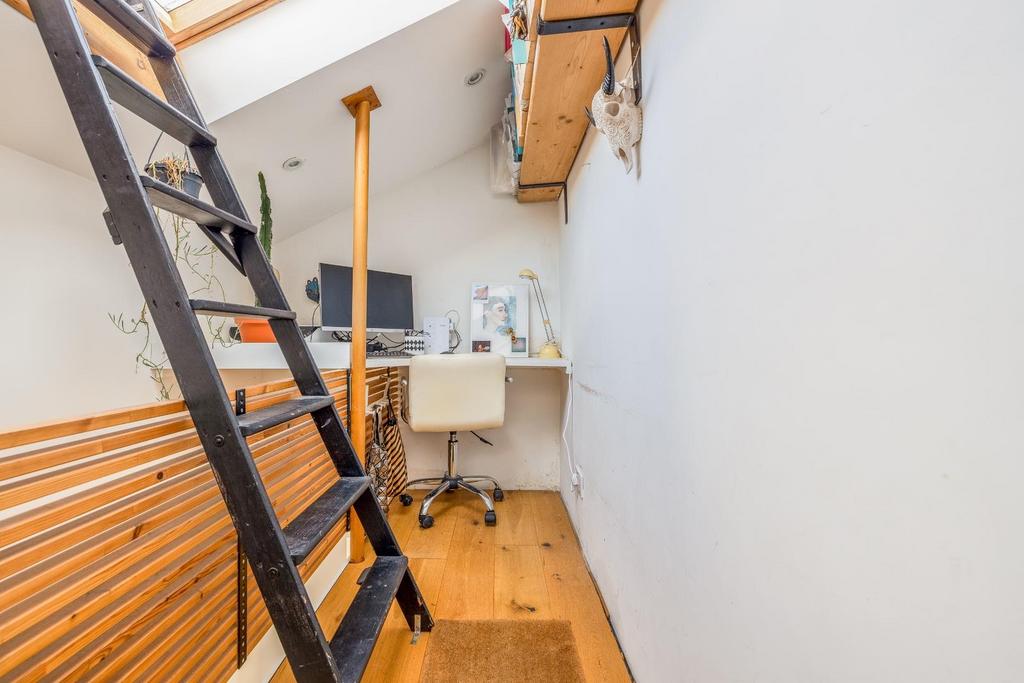 16 East Grove(07-05-2023)-16.jpg