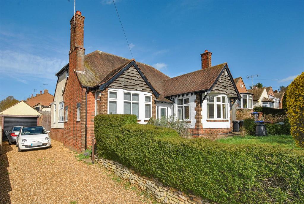 Boughton Green Road, Northampton 2 bed detached bungalow for sale £289,950