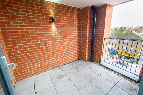 1 bedroom apartment for sale, High Street, Sutton