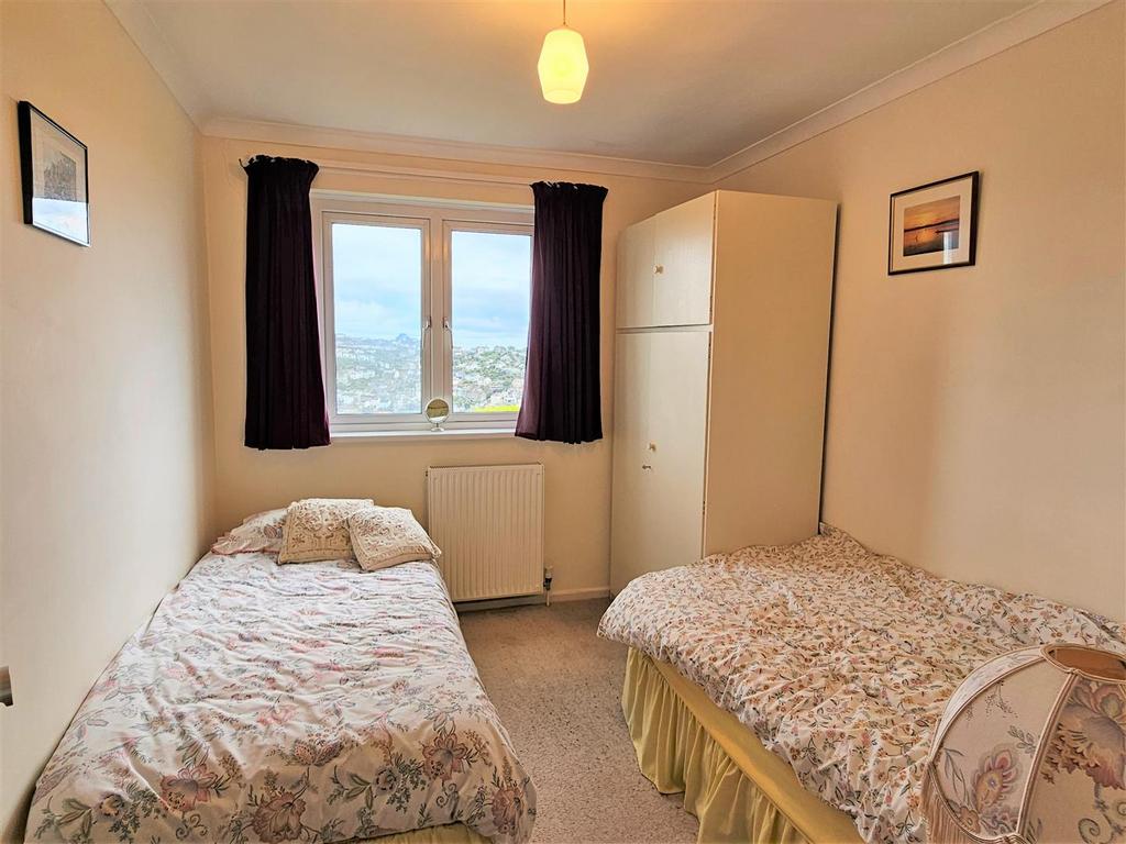 Bedroom 4.jpg