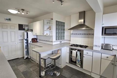 12 Hanson Drive, Fowey, PL23 1ET