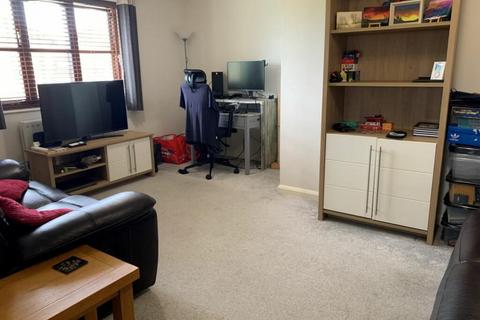 50a Bordeaux Close, Northampton, NN5 6YR