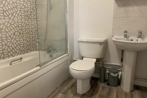 50a Bordeaux Close, Northampton, NN5 6YR