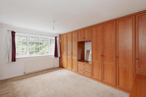 7 Richmond Close, Epsom, KT18 5EY