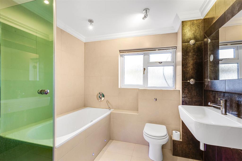 JA-3 Park Court  Sheen Gate Gardens  East Sheen SW