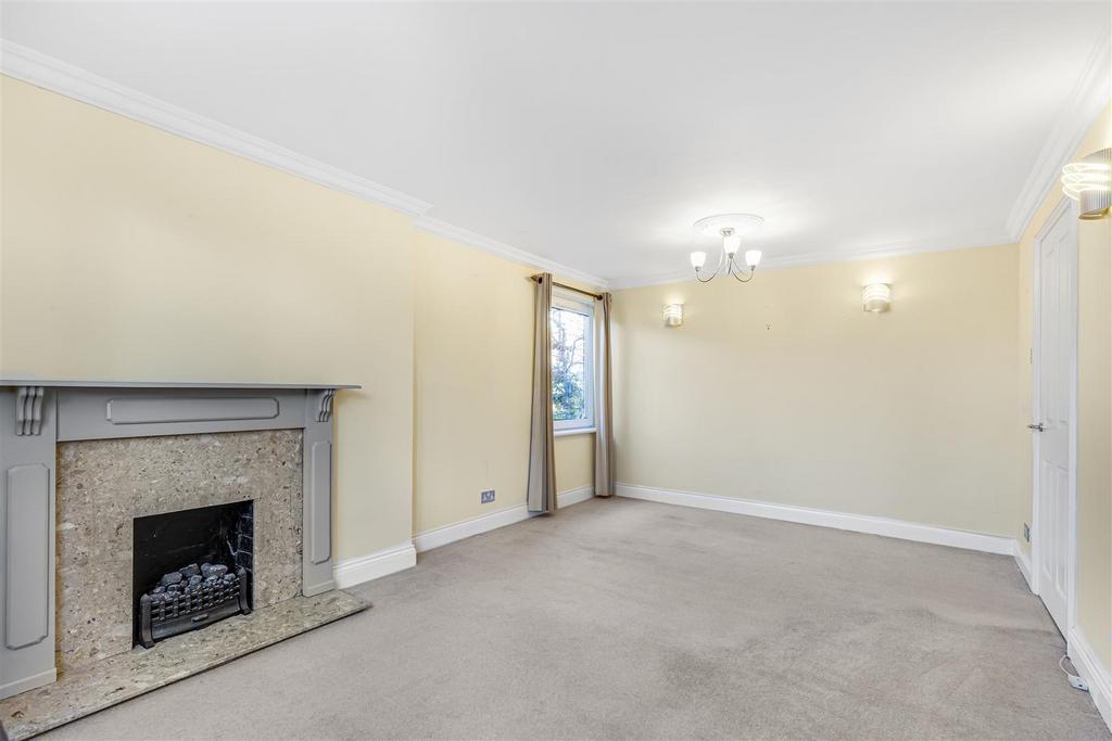 JA-3 Park Court  Sheen Gate Gardens  East Sheen SW