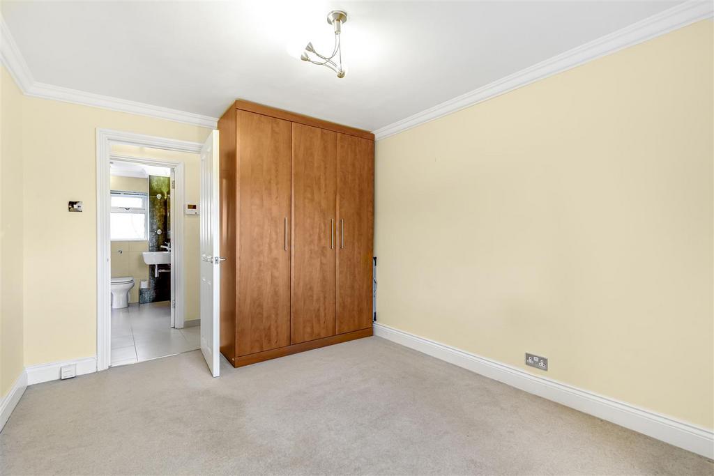 JA-3 Park Court  Sheen Gate Gardens  East Sheen SW
