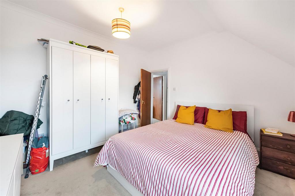 James anderson - f2 45 sheen lane  11 .JPG