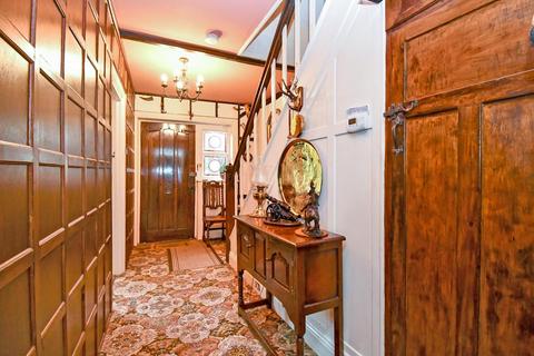Lilac Cottage Apperley Lane, Rawdon, Leeds, LS19 7DX