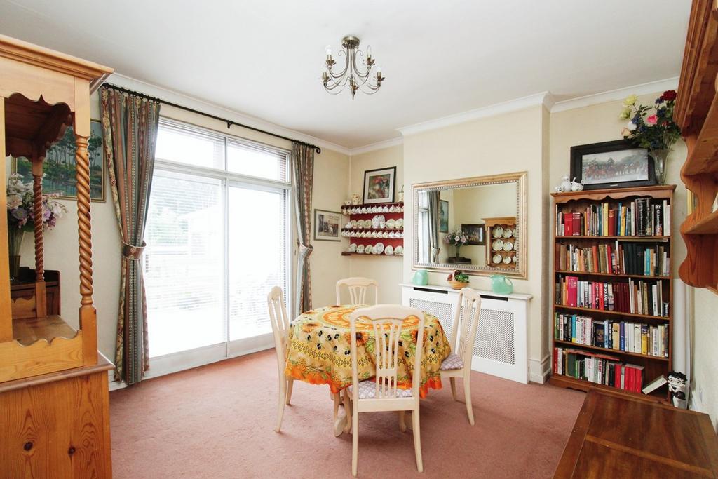 Wanstead Park Road, ILFORD, IG1 3 bed terraced house for sale £585,000