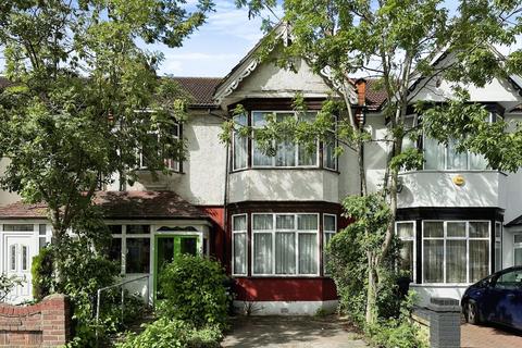 303 Wanstead Park Road, Ilford, IG1 3TS