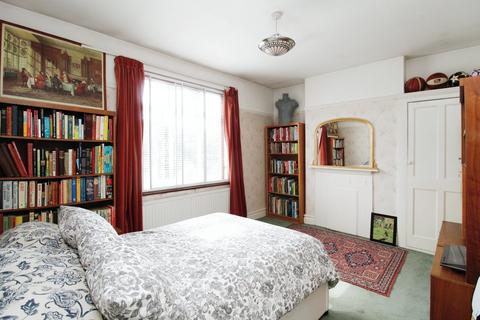 303 Wanstead Park Road, Ilford, IG1 3TS