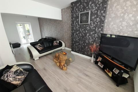 3 bedroom semi-detached house for sale, Dersingham Road, Off Blackbird Road, Leicester, LE4