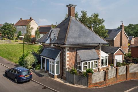 3 bedroom detached house for sale, Riverside, Codmore Hill, Pulborough, West Sussex