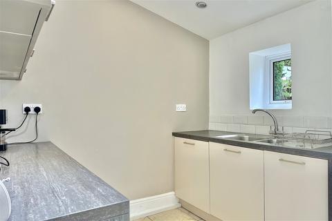 4 Widcombe Hill, Bath, BA2 6AD