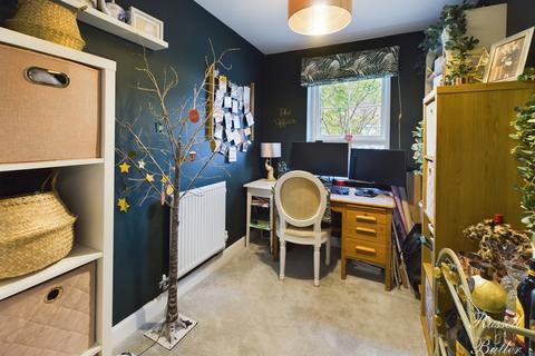 22 Bobbins Way, Buckingham, MK18 7SA