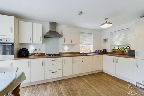 22 Bobbins Way, Buckingham, MK18 7SA
