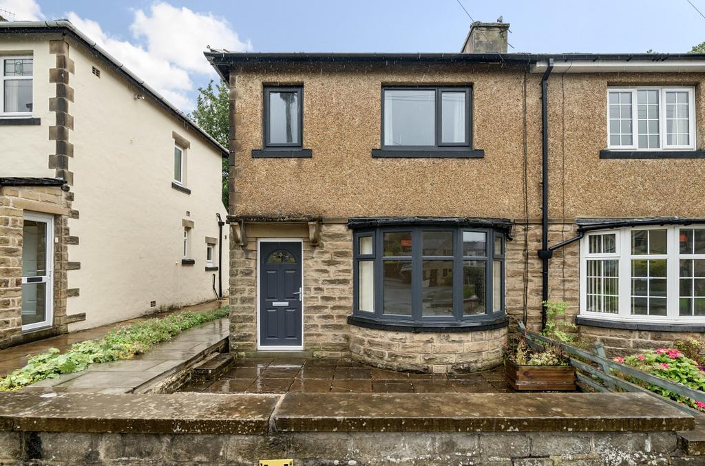 Carleton Road, Skipton, BD23 3 bed semidetached house for sale £219,950