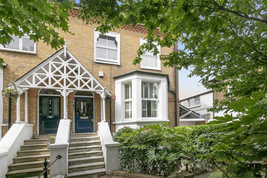 Princes Road, Buckhurst Hill, IG9 4 bed semidetached house for sale