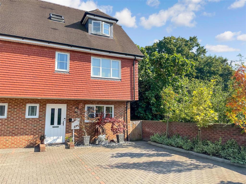 The Street, Detling, Maidstone, Kent 4 bed semidetached house for sale