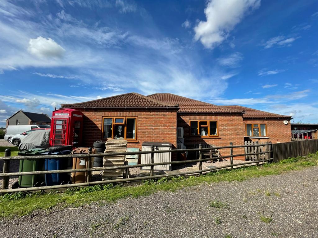 Whittlesey Road, Turves, March 3 bed detached bungalow for sale £320,000