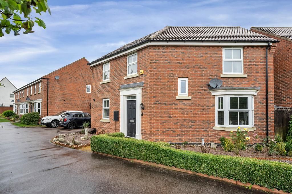 Cheltenham Court, Bourne, PE10 3 bed detached house for sale £250,000