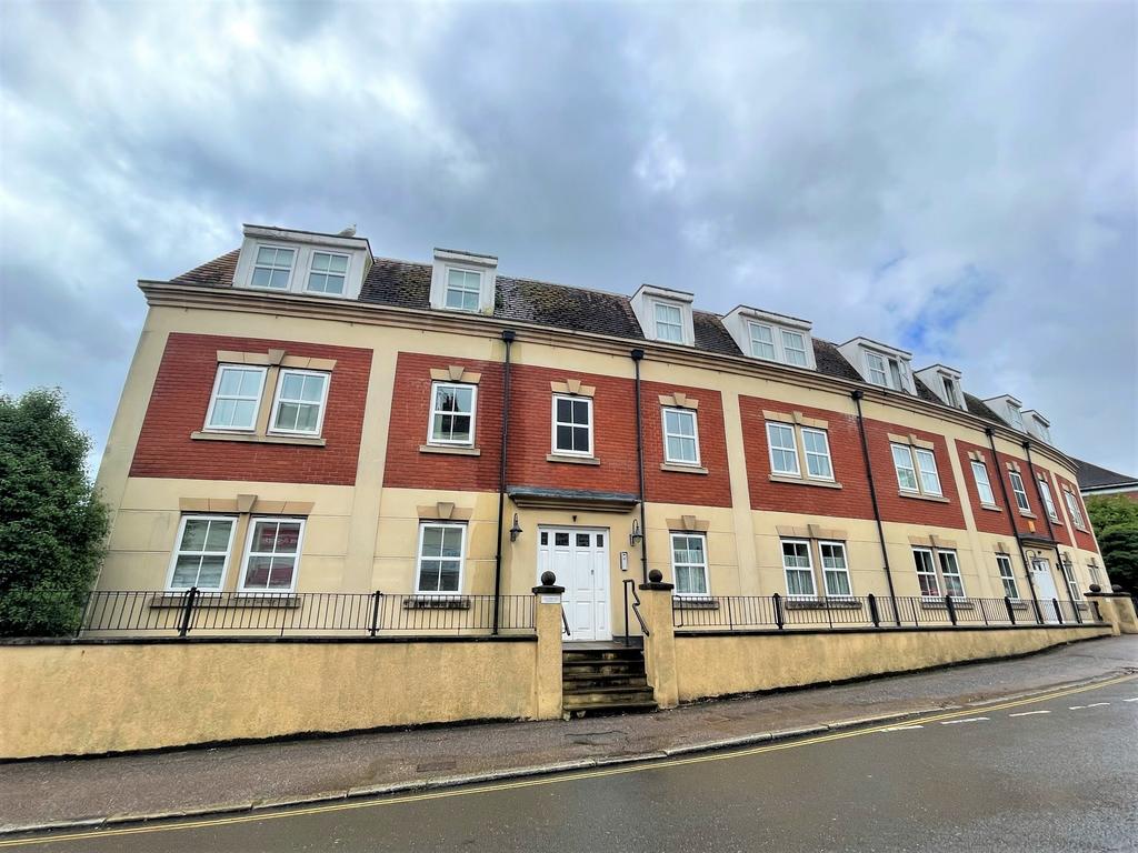 Cranford Avenue, Exmouth EX8 2 bed apartment for sale £230,000