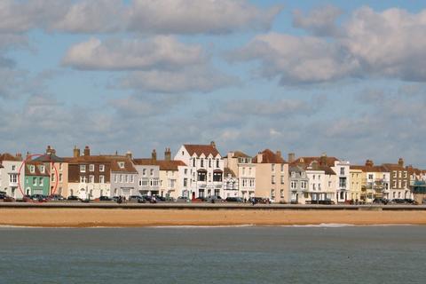 2 bedroom terraced house for sale, Beach Street, Deal, Kent, CT14
