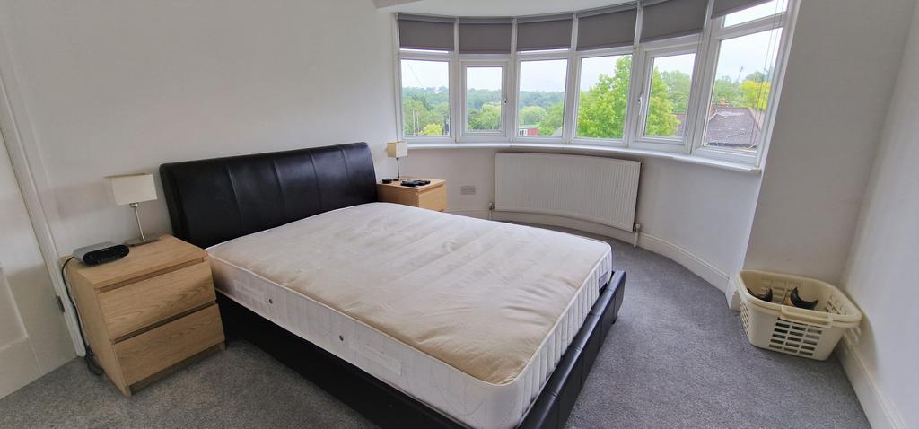 Front bedroom (1)