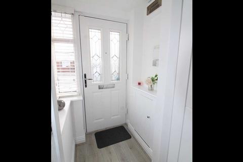 2 bedroom townhouse to rent, Briery Hey Avenue, Northwood, Kirkby