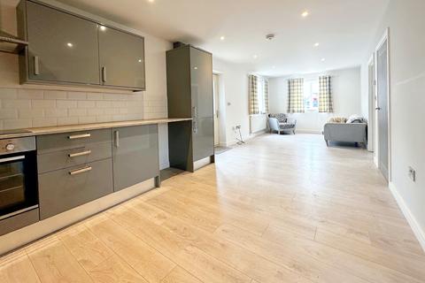 2 bedroom flat for sale, Ashurst Avenue, Saltdean BN2