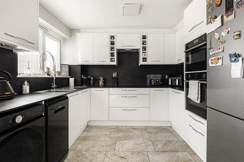 5 Herons Place, Marlow, SL7 3HP