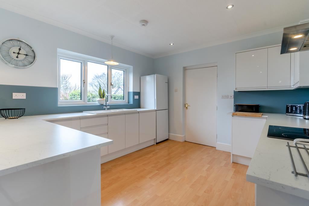 8544656-interior10