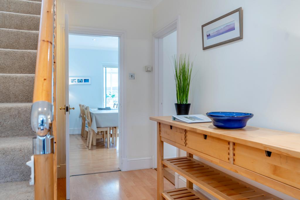 8544656-interior24