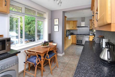 3 bedroom detached house for sale, Pean Hill, Whitstable