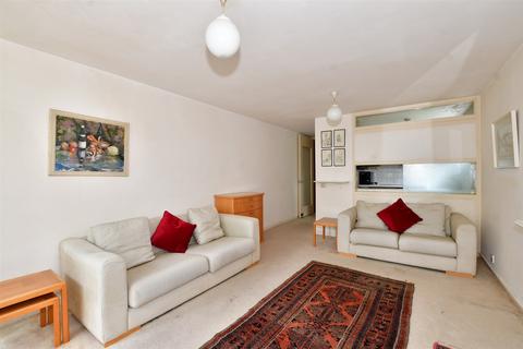 1 bedroom apartment for sale - Bancroft Court, Reigate, Surrey