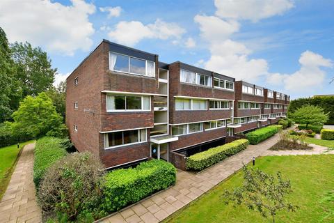 1 bedroom apartment for sale - Bancroft Court, Reigate, Surrey