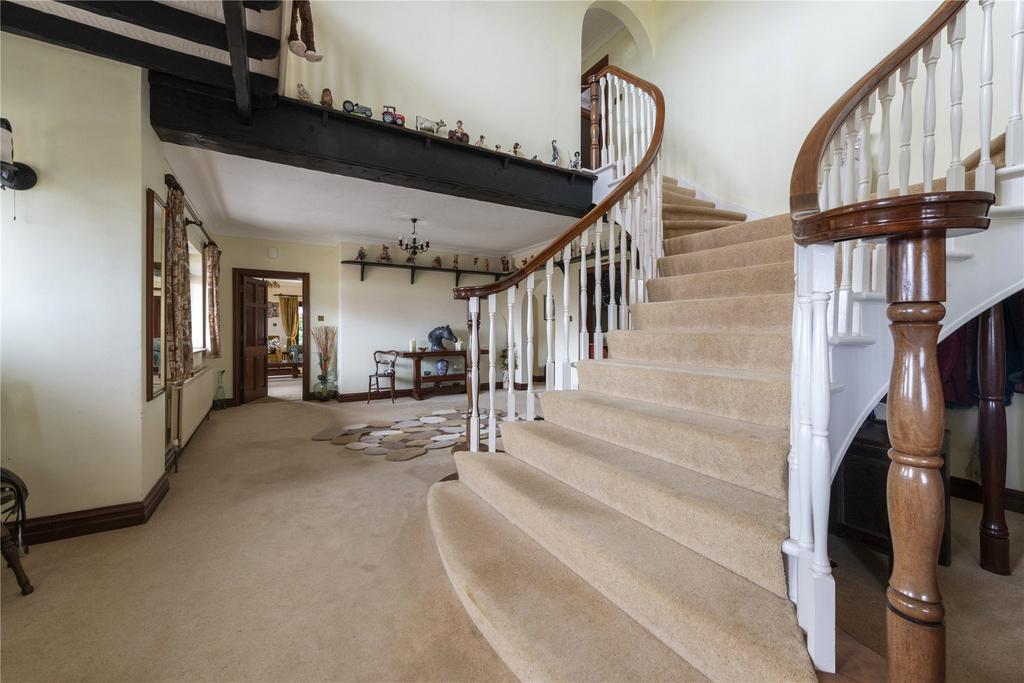 Sweeping Staircase