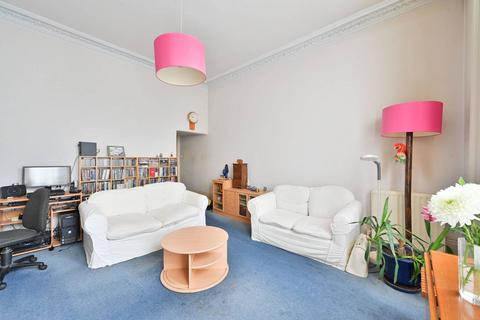 Flat 5, 1 Surbiton Hill Park, Surbiton, KT5 8EF