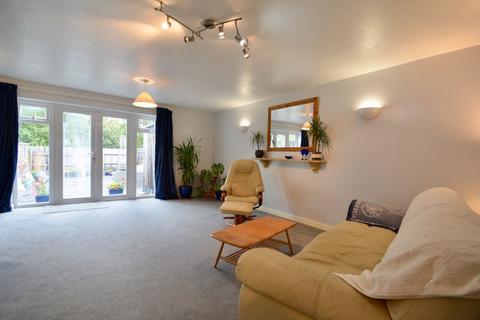 18 Fleetwood Way, Thame, OX9 3DF