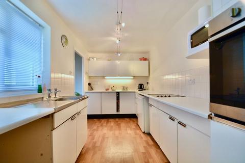 18 Fleetwood Way, Thame, OX9 3DF