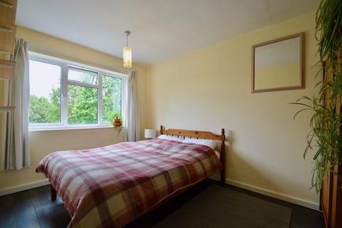 18 Fleetwood Way, Thame, OX9 3DF