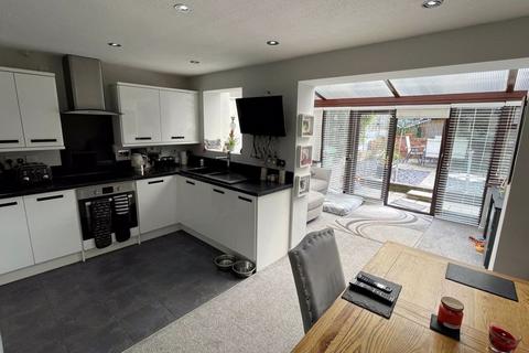 3 bedroom end of terrace house for sale - MORETON-ON-LUGG