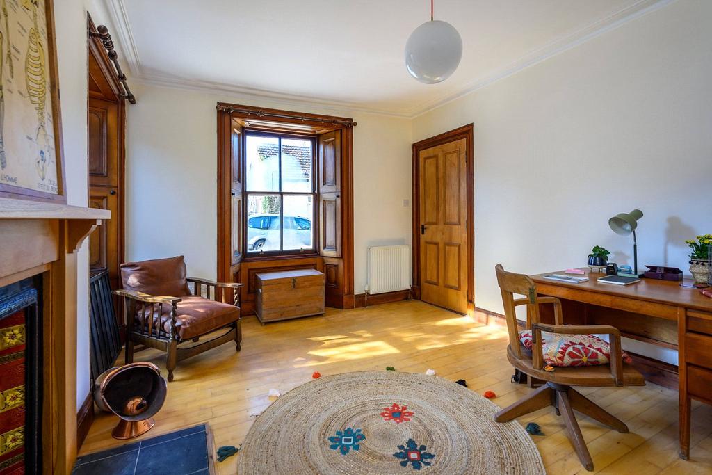 Study / Bedroom 5