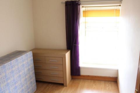 3 bedroom terraced house to rent, Hillside Terrace, Wattstown, Porth