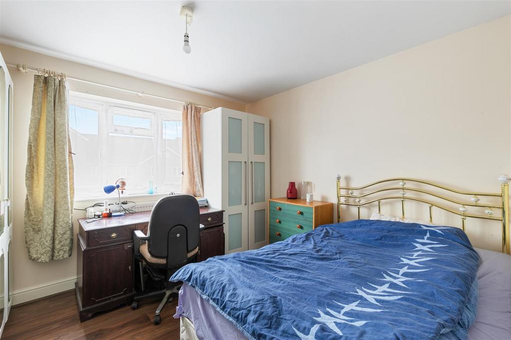 135 Victoria Road N9 9 BB-1.jpg